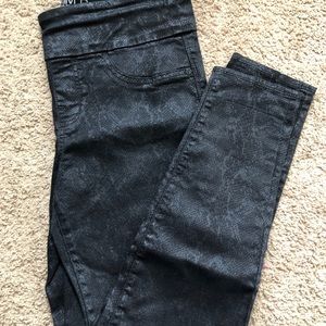 Snake Skin Black Jeggings
